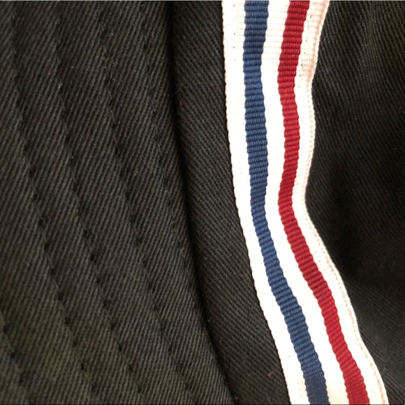 Bucket hat - Picture 2 of 3